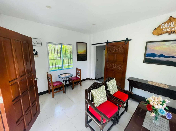 Room 4, 1193 Pinehall Farm Rizal, Antipolo City