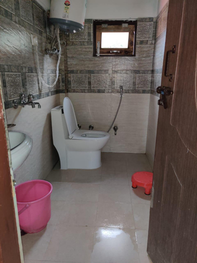 Bathroom, Hotel Nanda Devi, Chamoli