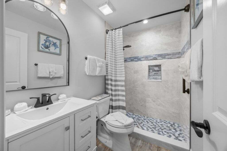 Bathroom 5, Seashells Unit 12 2 Bedroom Condo, Lee
