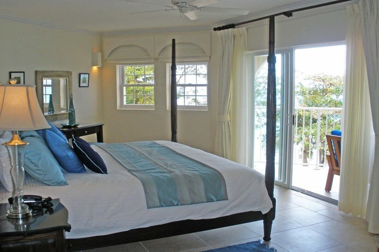 Room 2, Sapphire Beach 201 3 Bedroom Apts