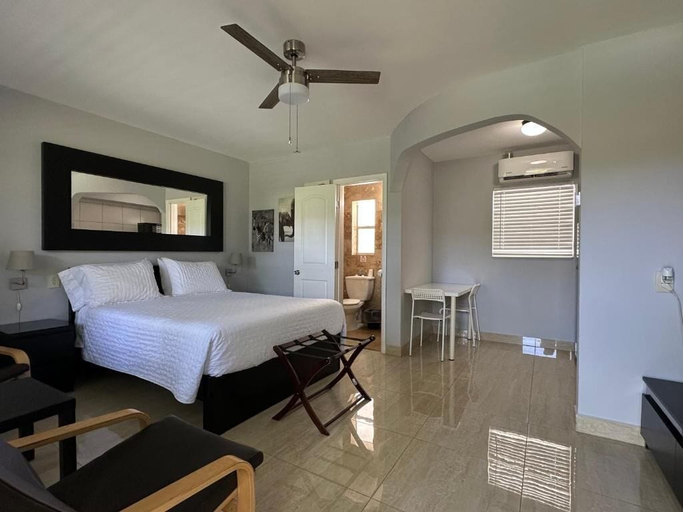 Bedroom 4, White Horse Motel, Palm Beach