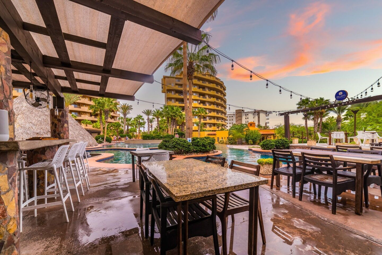 Outdoor dining 4, Bella A205 B104 B301, Puerto Peñasco