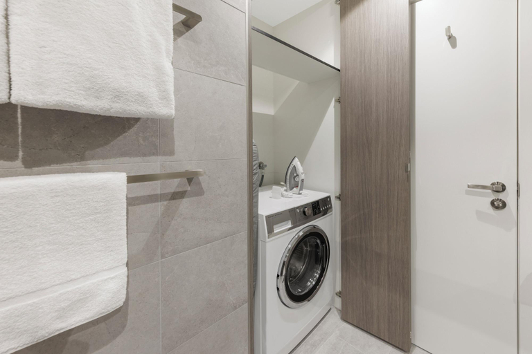 Bathroom 4, Punthill Tuggeranong, Canberra