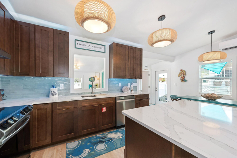 Private kitchen 2, Bluewaters Beach House, Lee