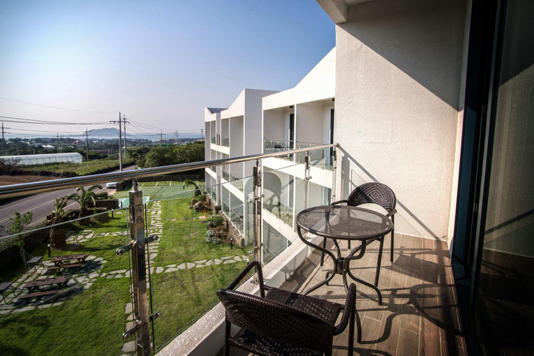 Public Area 3, Poema Stay, Jeju