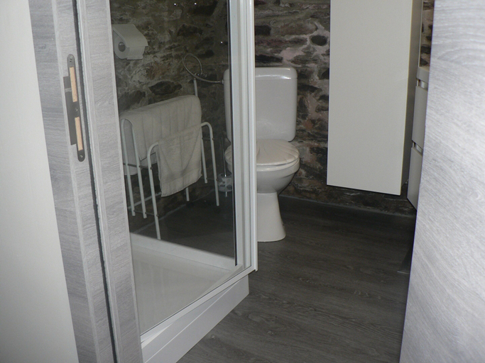 Others 5, Forest Hideaway, Baillamont, Namur