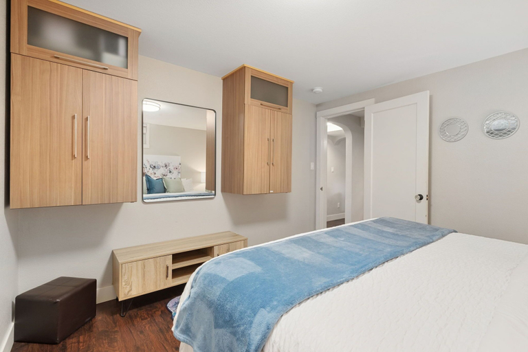 Bedroom 3, Charming Bungalow Next to CSU - Free Cruiser Bikes, Larimer