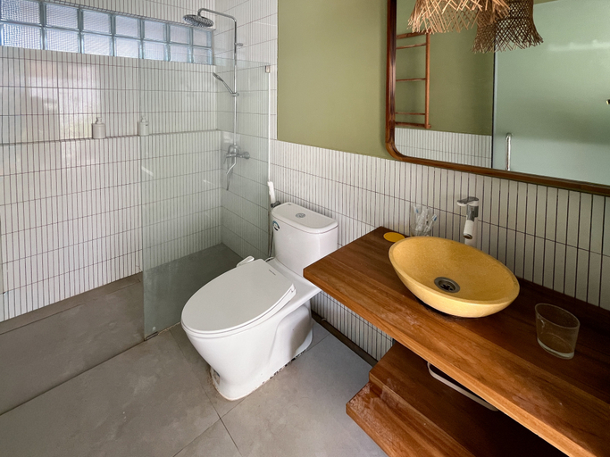 Bathroom 5, The Lavana Signature Villa Semak Jogja, Bantul