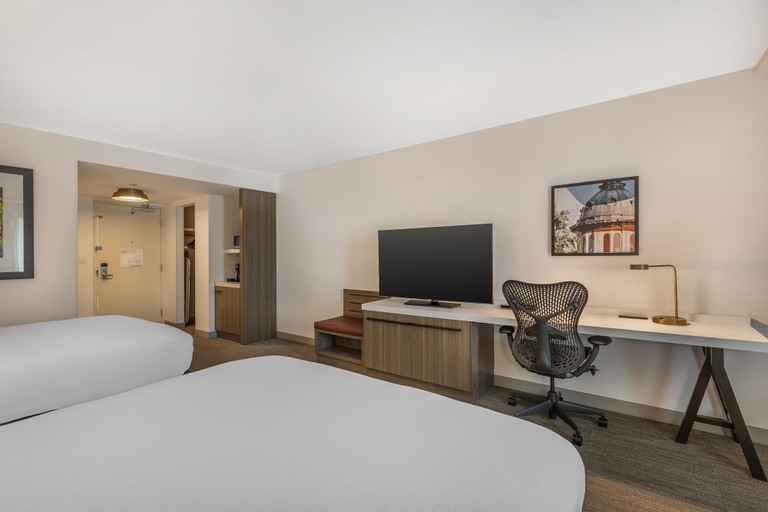Bedroom 4, Hilton Garden Inn Columbia Northeast, Richland