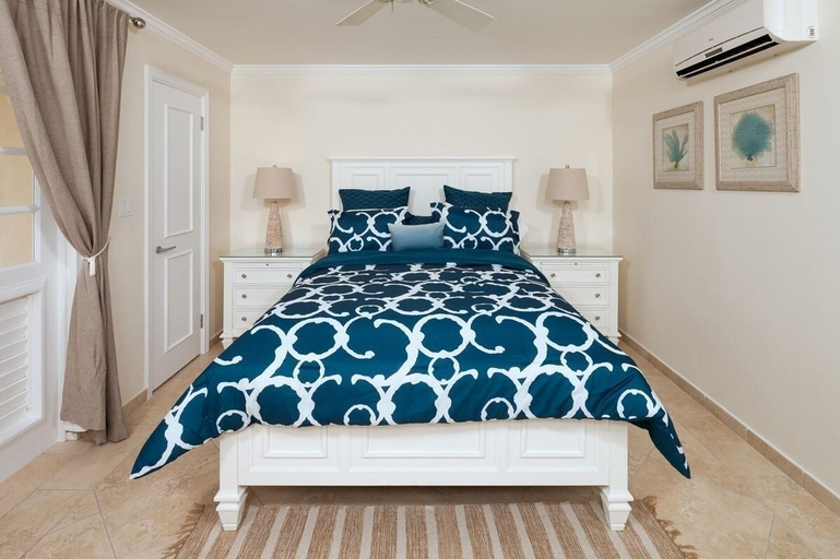 Room 4, Sapphire Beach 116 2 Bedroom Apts