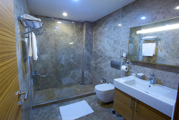 Bathroom 3, Monaco Hotel Istanbul, Fatih