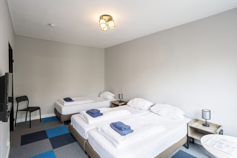 Bedroom 3, Icke Apartments, Berlin