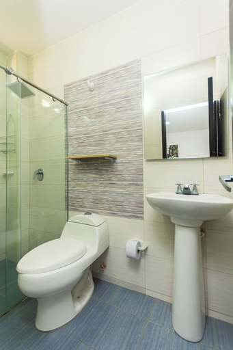 Bathroom 4, Med suites 94, Barranquilla