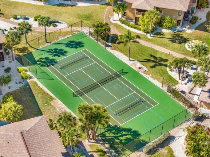 Sport court 3, Blind Pass Unit G201 2 Bedroom Condo, Lee