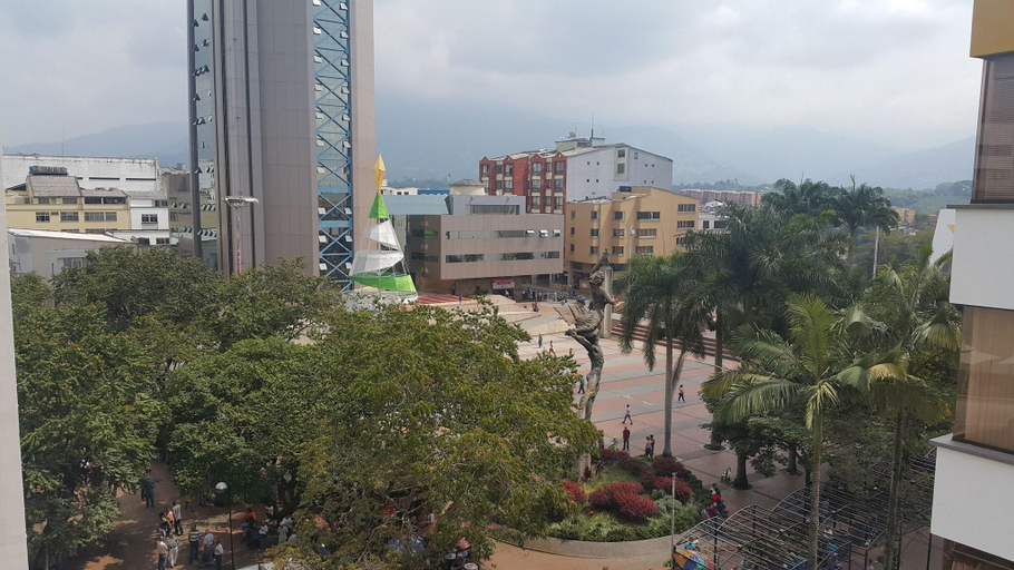 Exterior & Views 2, Hotel Bolivar Plaza, Armenia