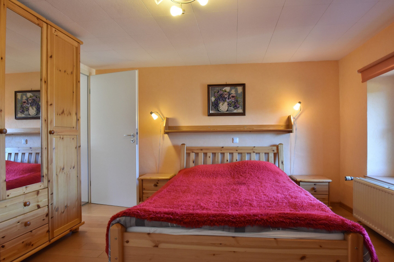 Bedroom 3, Cottage in Kuchelscheid With Terrace, Liège