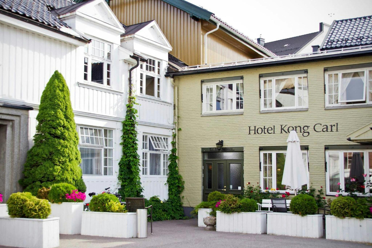 Exterior & Views