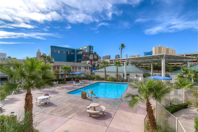 Sport & Beauty 4, Studio 6 Suites Las Vegas, Nv - Tropicana, Clark