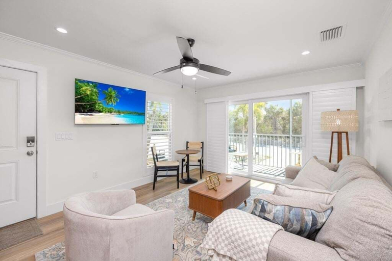 Living area 3, Chic Island Haven - Seashells Unit #38 2 Bedroom Condo, Lee