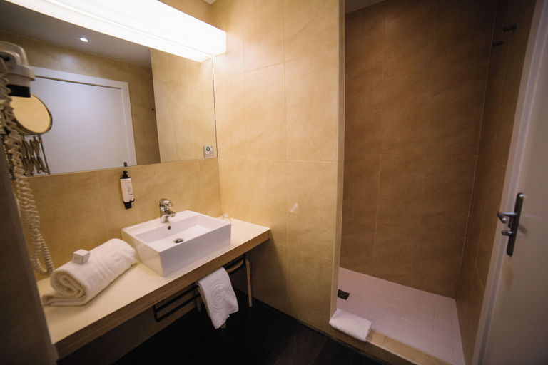 Bathroom 4, Hotel ETH Rioja, La Rioja