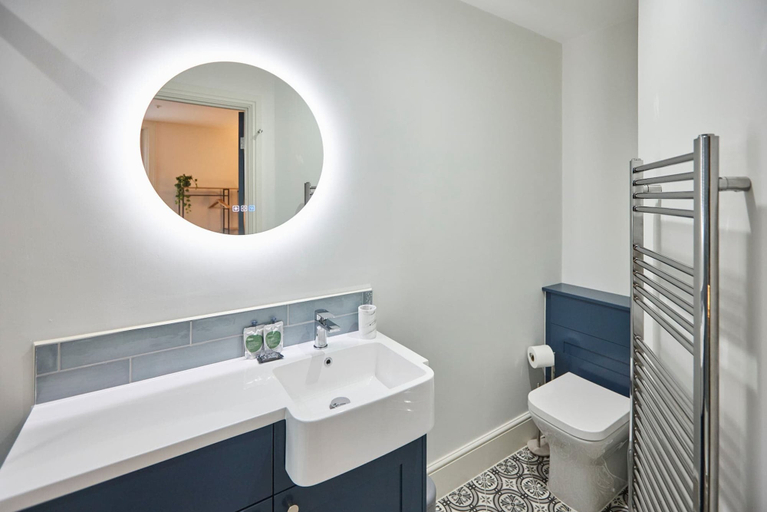 Room 5, Host Stay The Langley Hotel Apartment 5, North Yorkshire