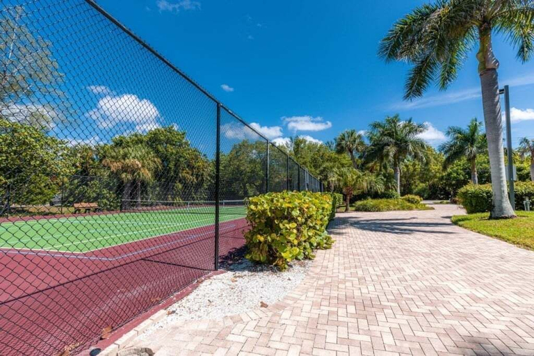 Sport court, Kings Crown 110 2 Bedroom Condo, Lee