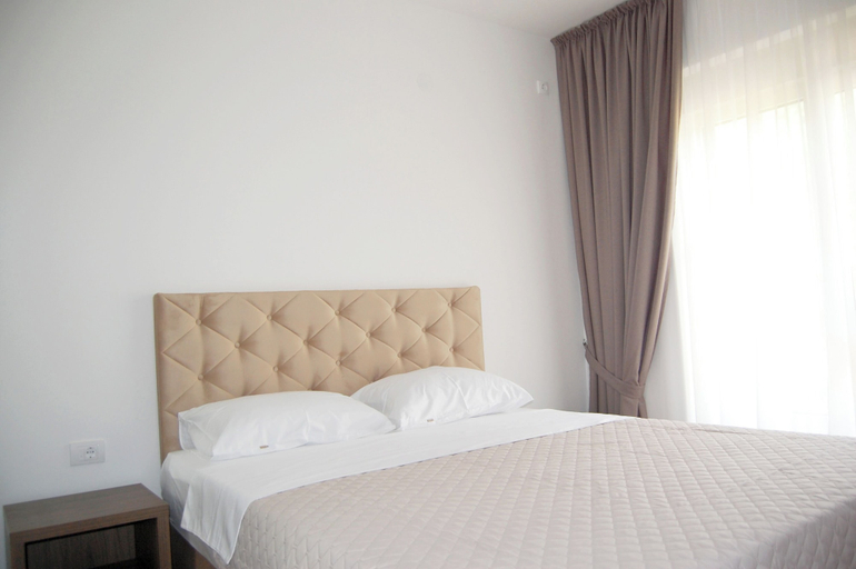 Bedroom 3, Status Apartments 100