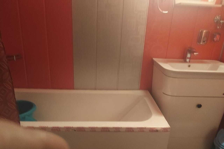 Bathroom 4, DeLaila Luxury Houseboat by Shahnawaz, Srinagar