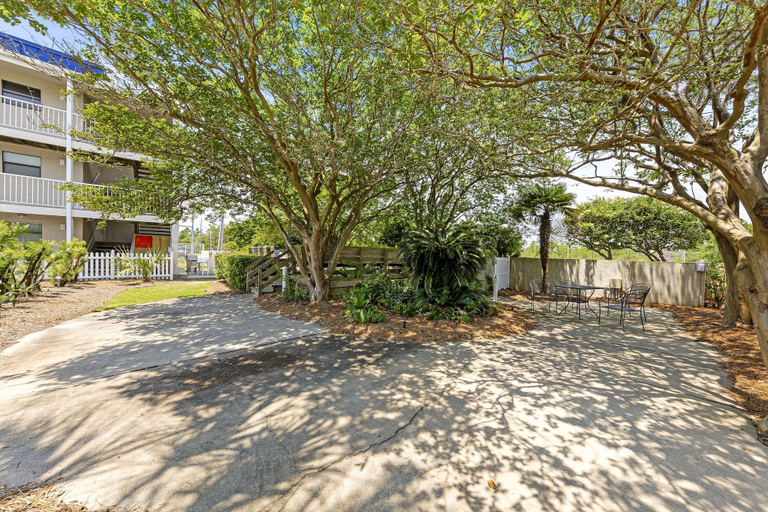 BBQ/picnic area 5, Seaside Beach & Racquet 2105, Baldwin