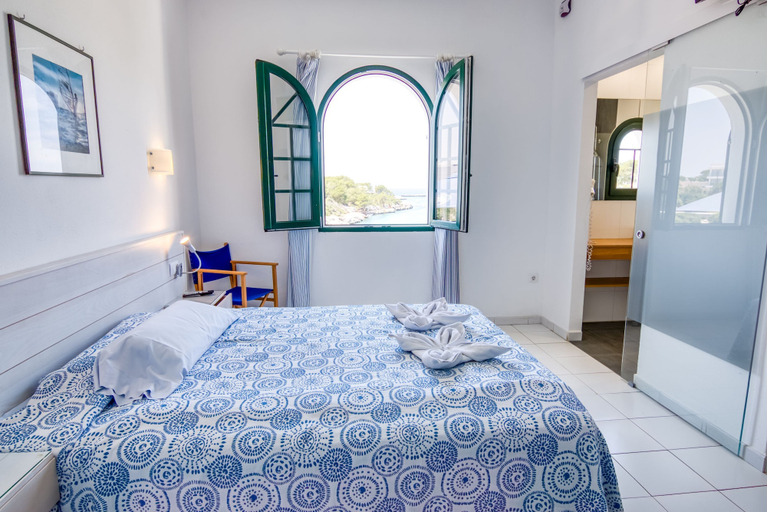 Bedroom 3, Hotel Bahia, Baleares