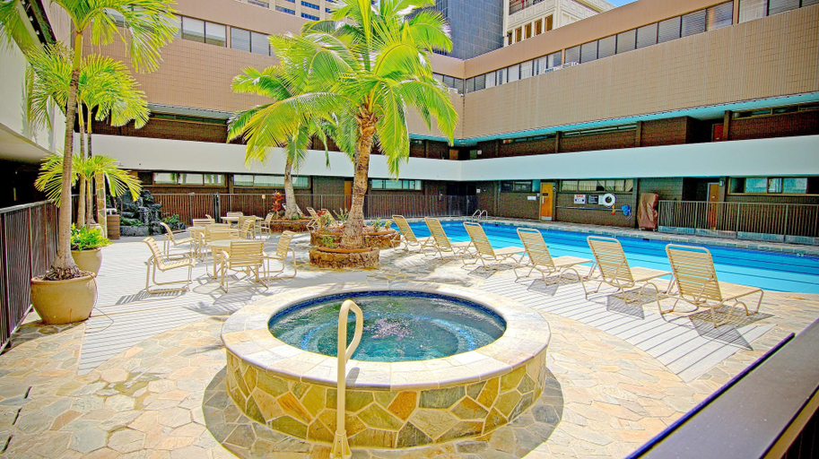 Sport & Beauty 5, Aston at the Executive Centre Hotel, Honolulu
