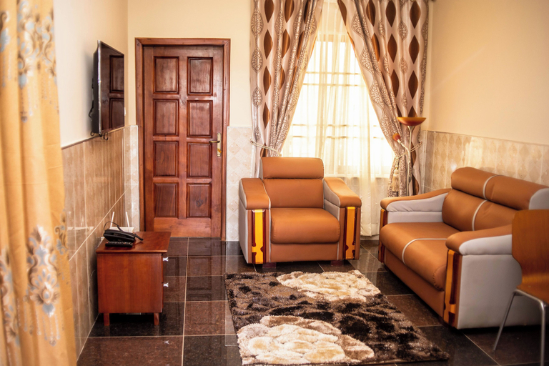 Living area, ESTEE EURO APARTMENT, Accra