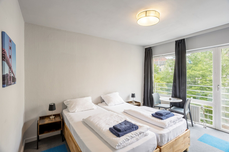 Bedroom 4, Icke Apartments, Berlin