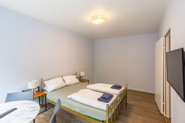 Bedroom 4, Icke Apartments, Berlin