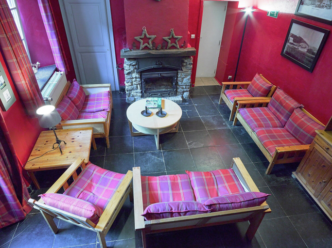 Others 4, Spacious Family Home, Sosoye, Namur