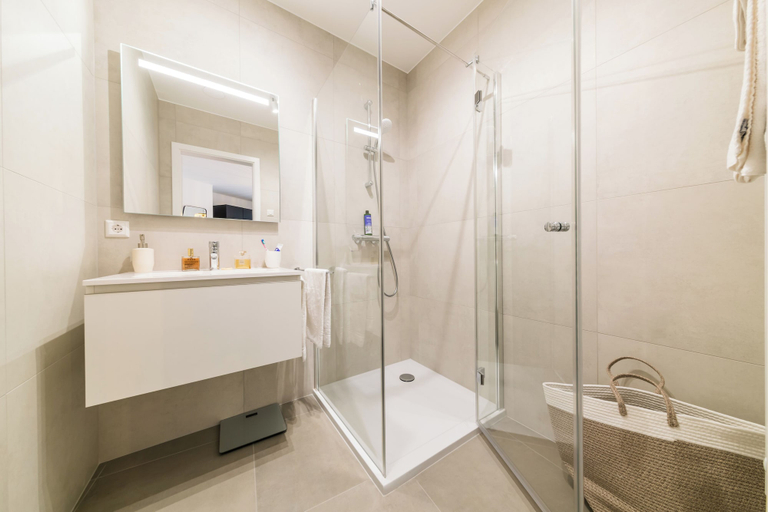 Bathroom 5, Halternative Residence Rose, Luxembourg
