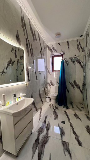 Bathroom 4, Otyak Plaza Hotel