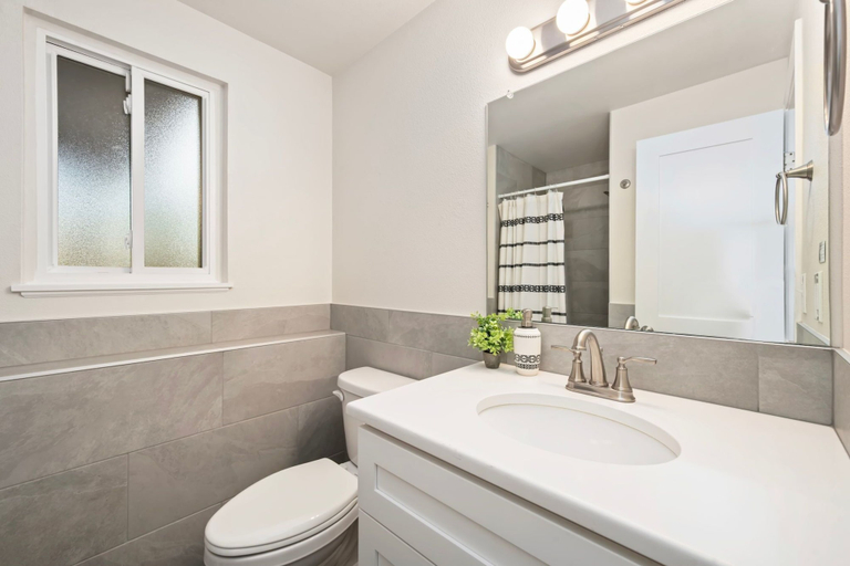 Bathroom, Rmnp Retreat - Group-friendly Home Near Estes Park, Larimer