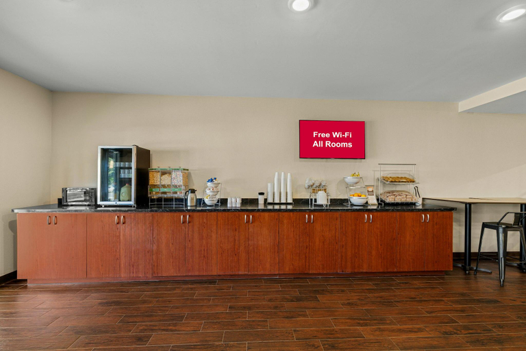 Food & Drinks 4, Red Roof Inn & Suites Albany, GA, Dougherty