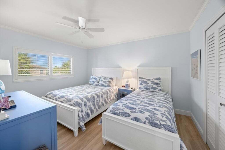 Room 5, Coquina 3f 3 Bedroom Condo, Lee