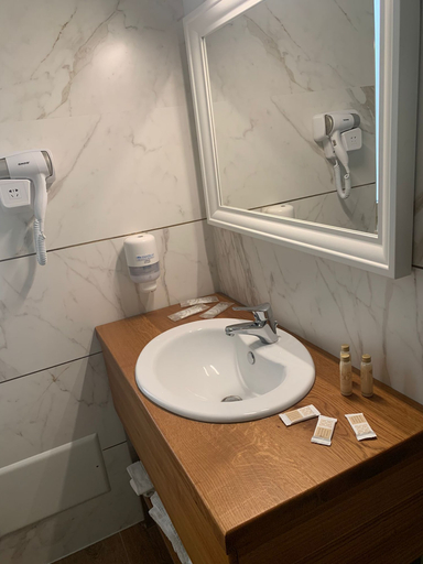 Bathroom 4, Rooms alCentro, Catania