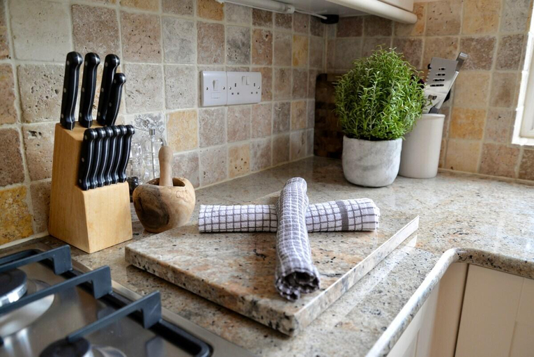 Others 5, Chichester Cottage @ Graingers, West Sussex