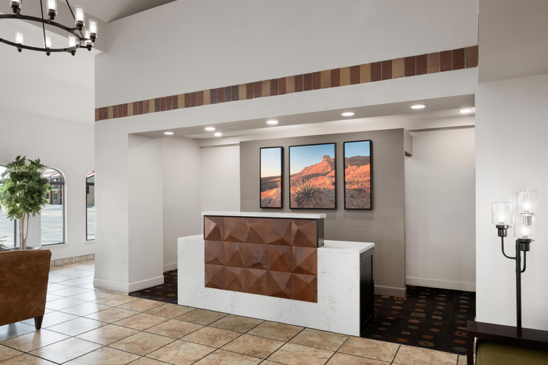 Public Area 3, Best Western Discovery Inn, Quay