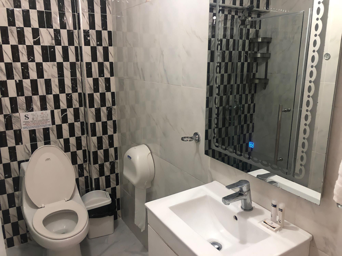 Bathroom 4, Hotel Señorial, Distrito Nacional