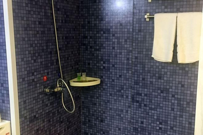 Bathroom 3, Huayuan Fashion Hotel 338, Xiaogan