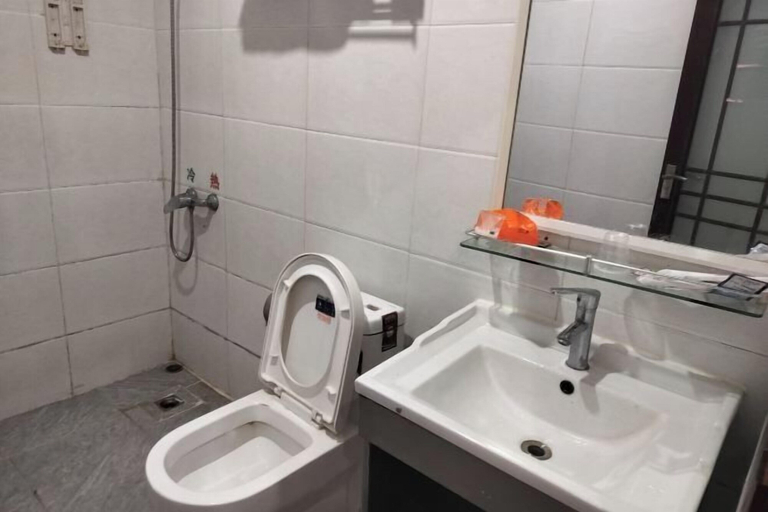 Bathroom 2, Youshang Boutique Hostel, Dongguan