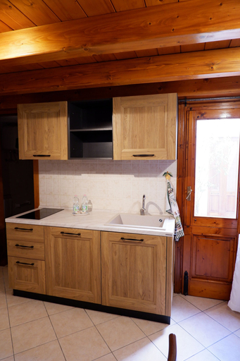 Private kitchen 2, Sikania Residence, Syracuse