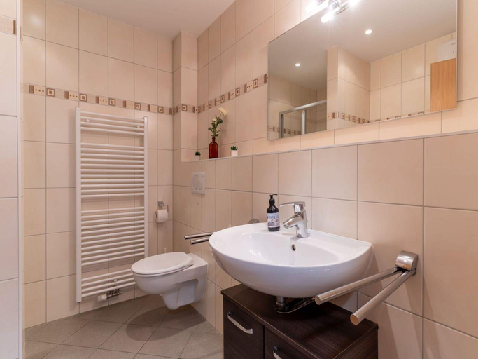 Bathroom 3, Ferienwohnung in Busum in traumhafter Lage, Dithmarschen