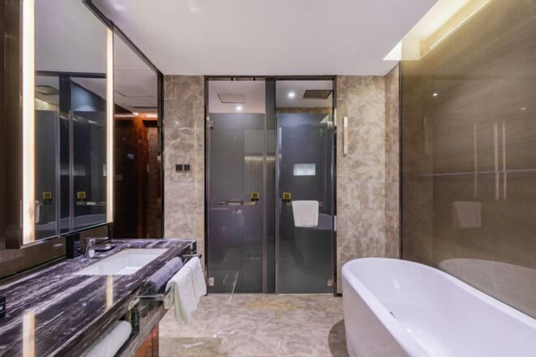 Bathroom 4, Tongren Jinjiang Hotel, Tongren