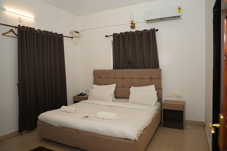 Bedroom 3, CLOSE2C BY THE ARKS VILLA, North Goa